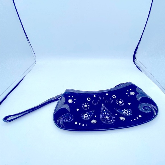 Black Leather /Suede Crescent Shaped Wristlet Bag Paisley Designs Silver Studs - Picture 15 of 15